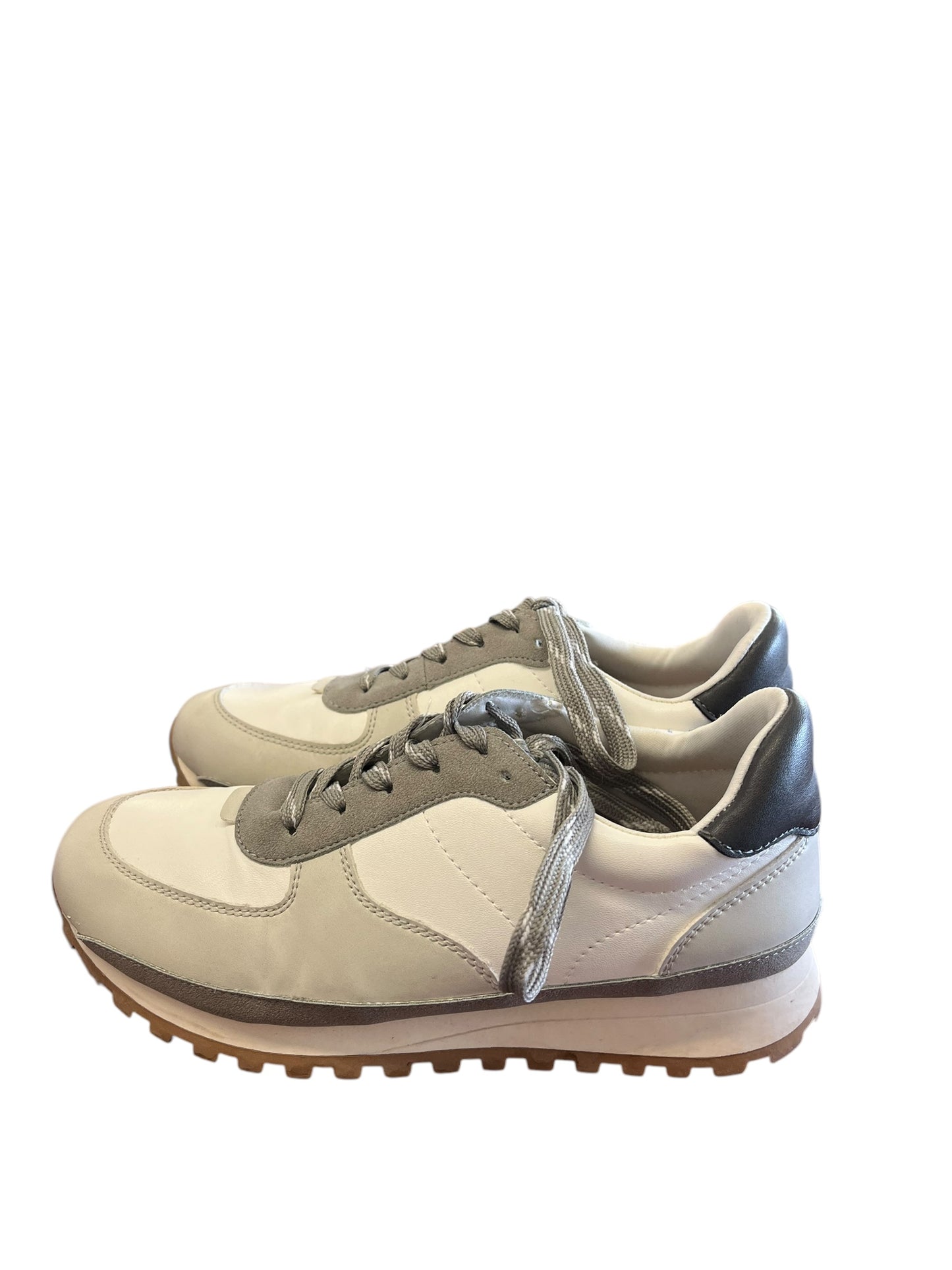 gray and white Universal Thread Sneakers, 7