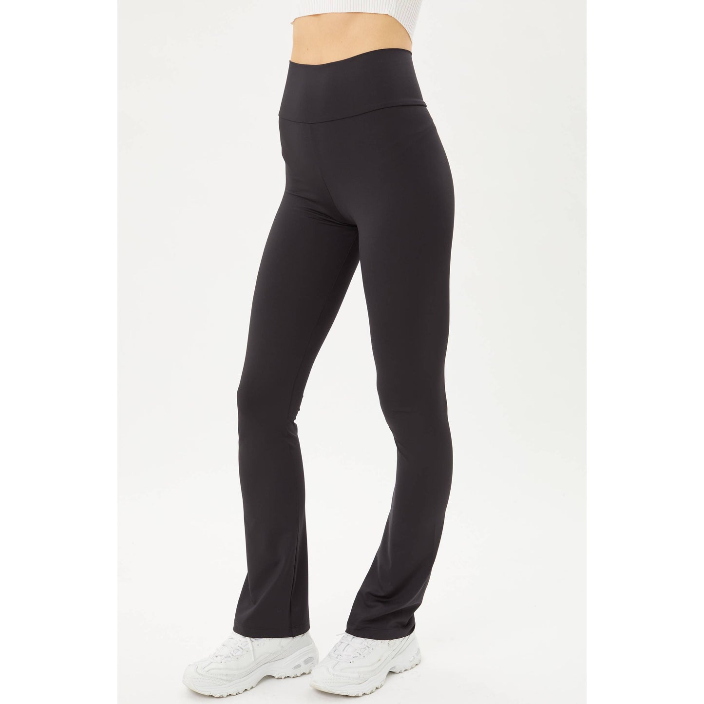 High Waist Seamless Flare Leggings: BLACK / S