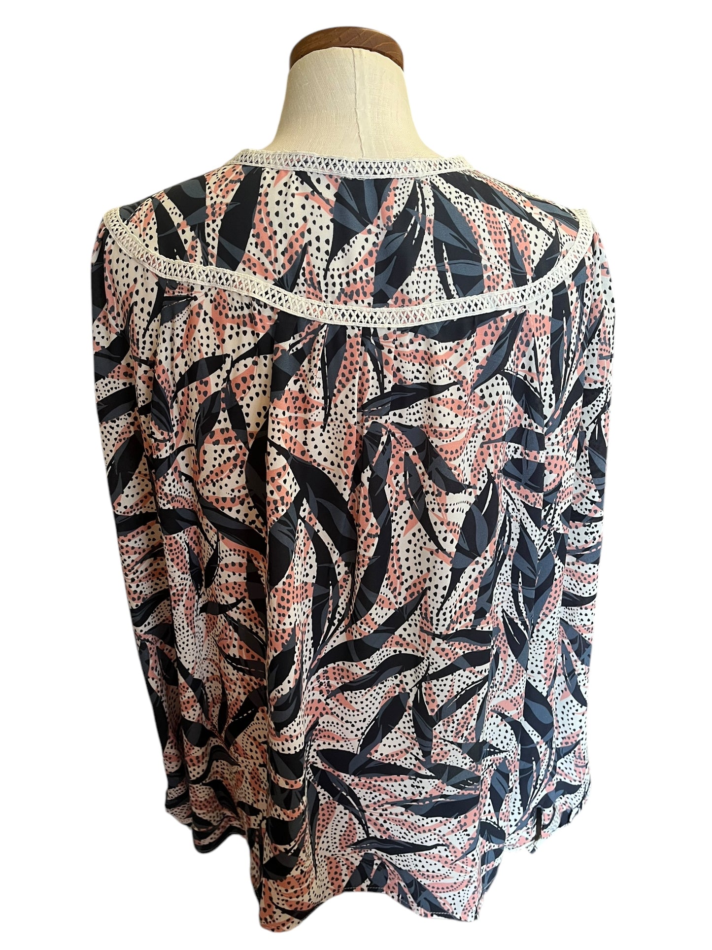 gray and pink zac & rachel Women's top, XL