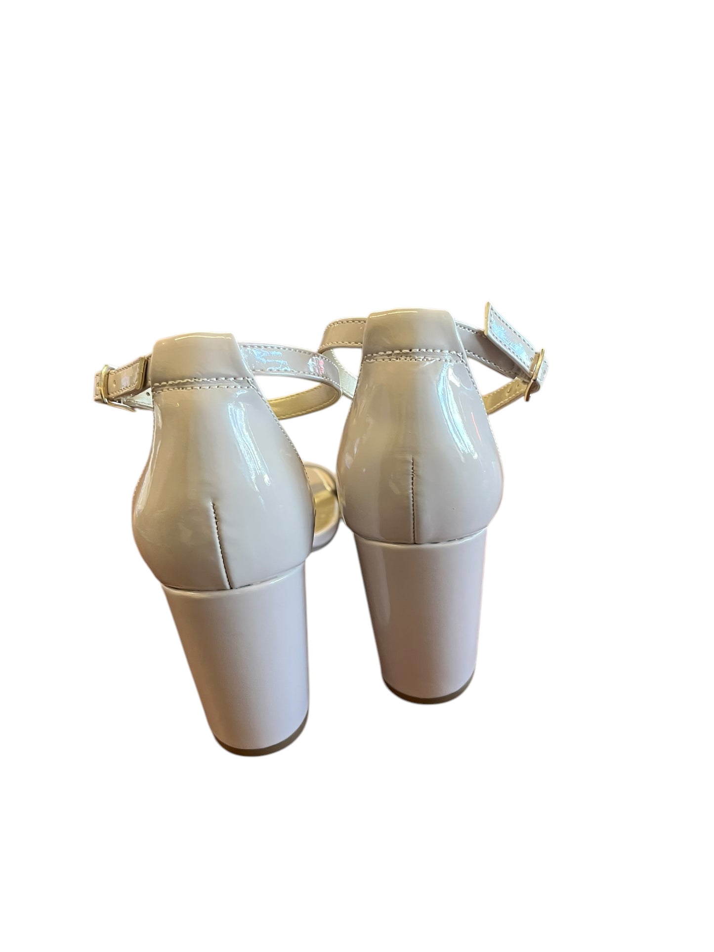 nude Bandolino Heels, 10