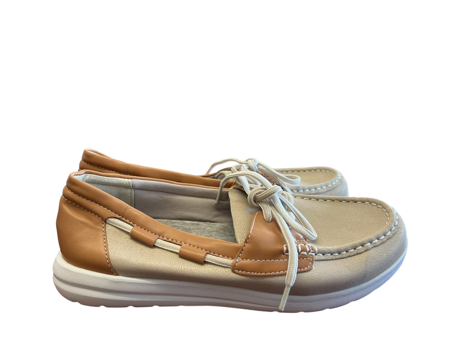 champagne Clarks Loafers, 9