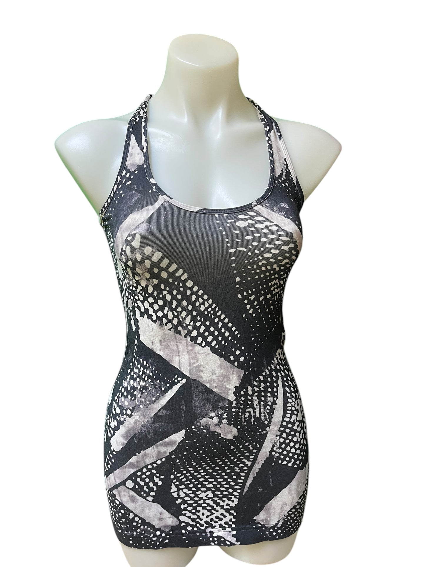 gray and black Lululemon Athletic, Small