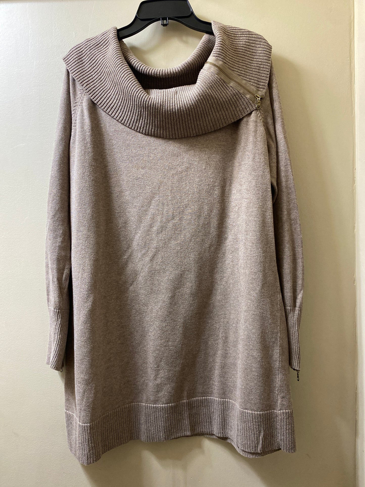 Tan eight eight eight Women's top, XL