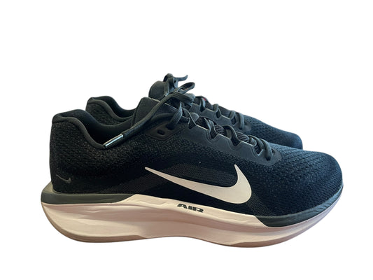 Black Nike Sneakers, 11