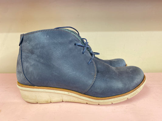 blue Dansko shoes, 39