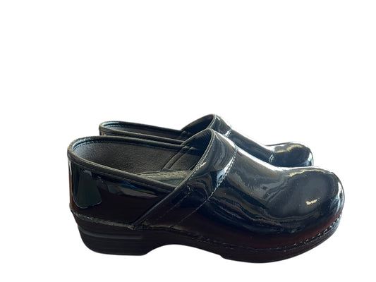 Black Dansko Clogs, 39