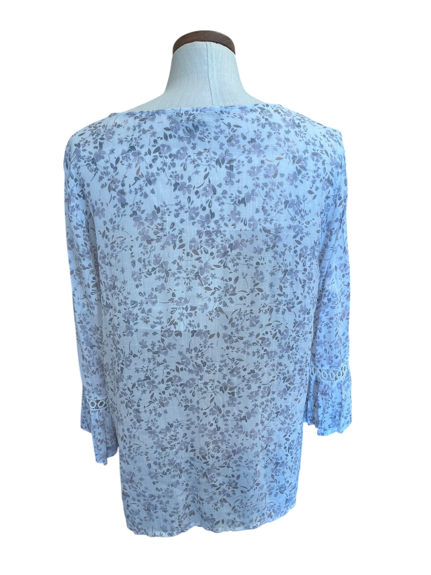 gray floral Fred David Women's top, Large