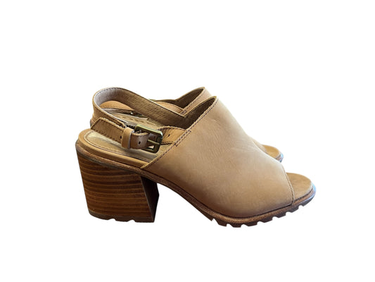 Tan Sorel Heels, 7.5