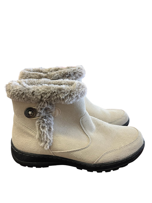 Stone KHOMBU Boots, 9
