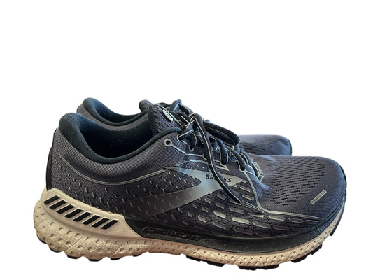 Gray Brooks Sneakers, 7.5