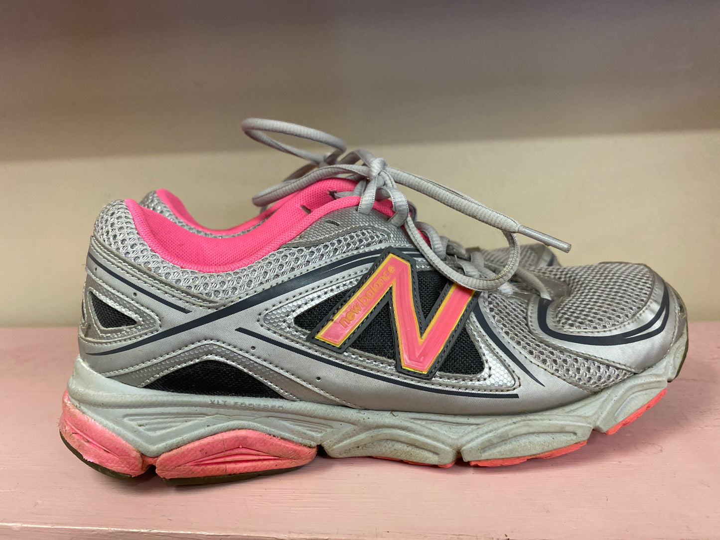 Grey and pink New Balance Woman's Sneakers, 9