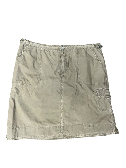 Green columbia Skirt, Large