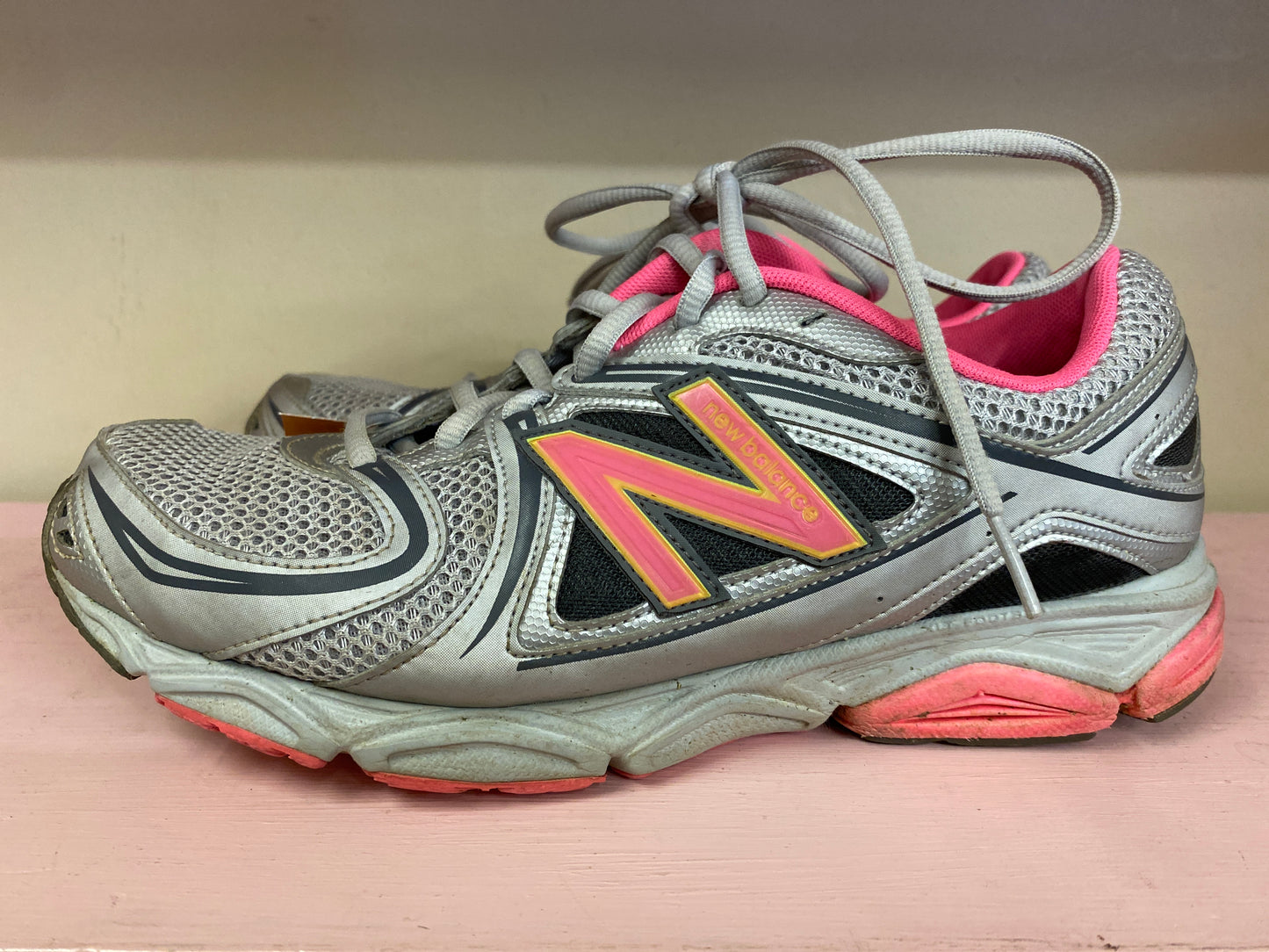 Grey and pink New Balance Woman's Sneakers, 9