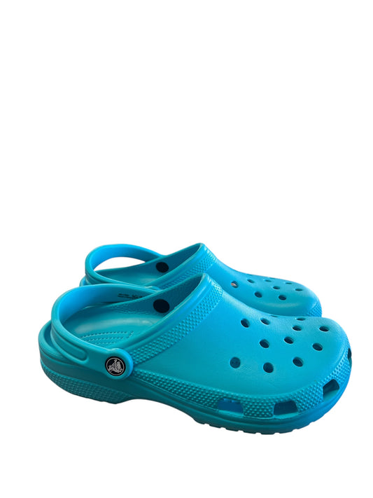 robin egg blue Crocs Clogs, 9