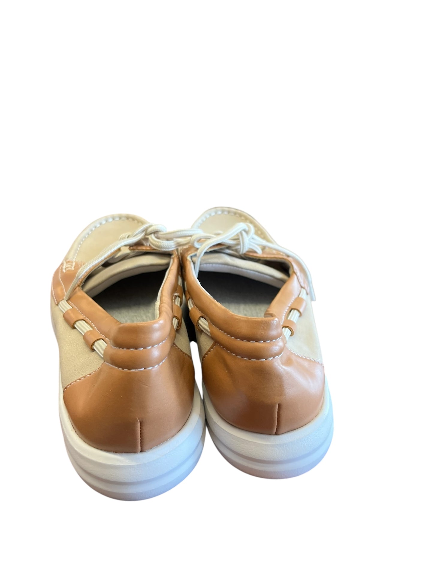 champagne Clarks Loafers, 9