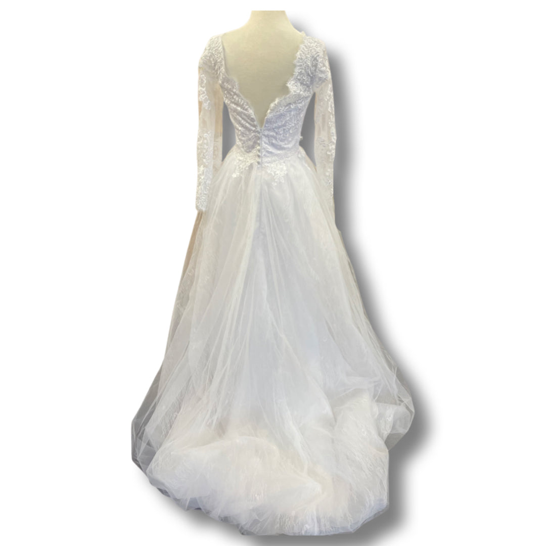 Size 6/8 White Wedding Dress