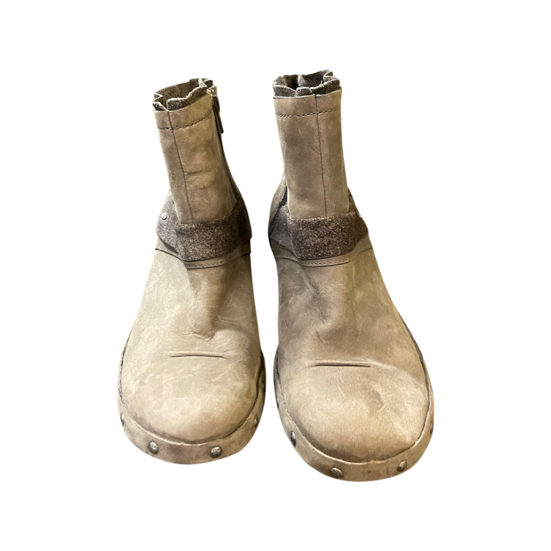 9 Merrell Boots