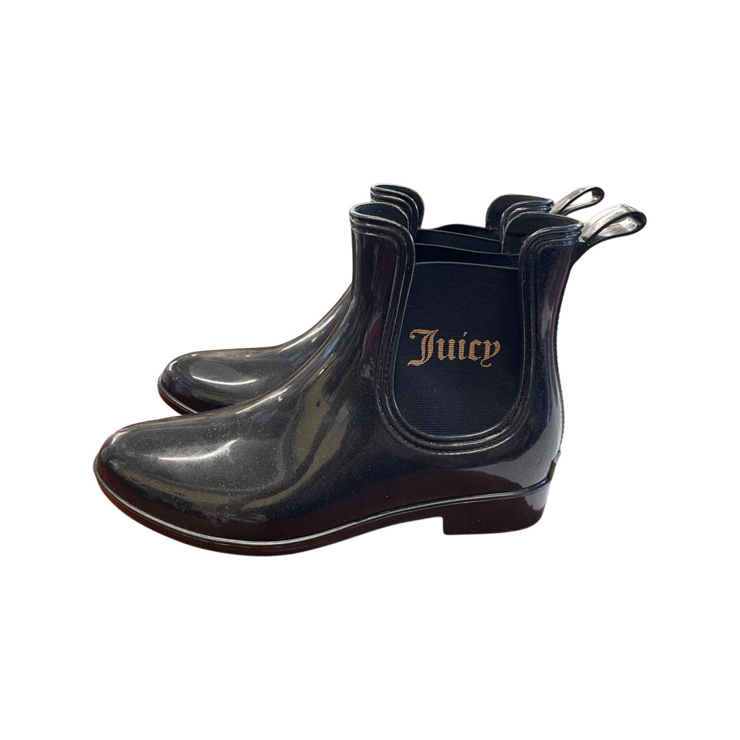 9 Juicy Couture Boots